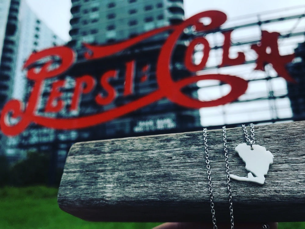 Yaassss, Queens 3D Printed Necklace